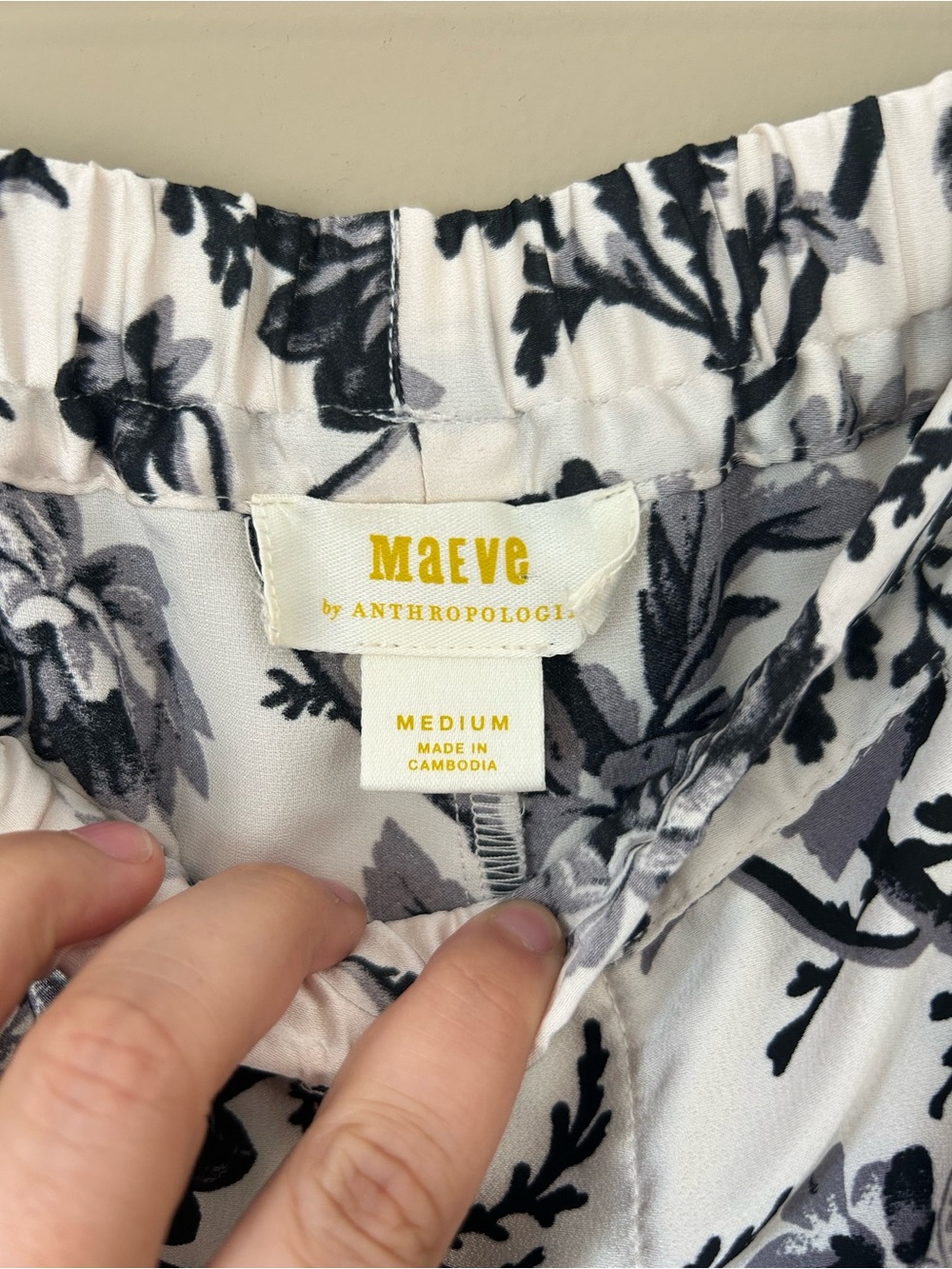Maeve by Anthropologie Black and White Floral Silk Balloon Parachute Pants, M - Picture 5 of 5